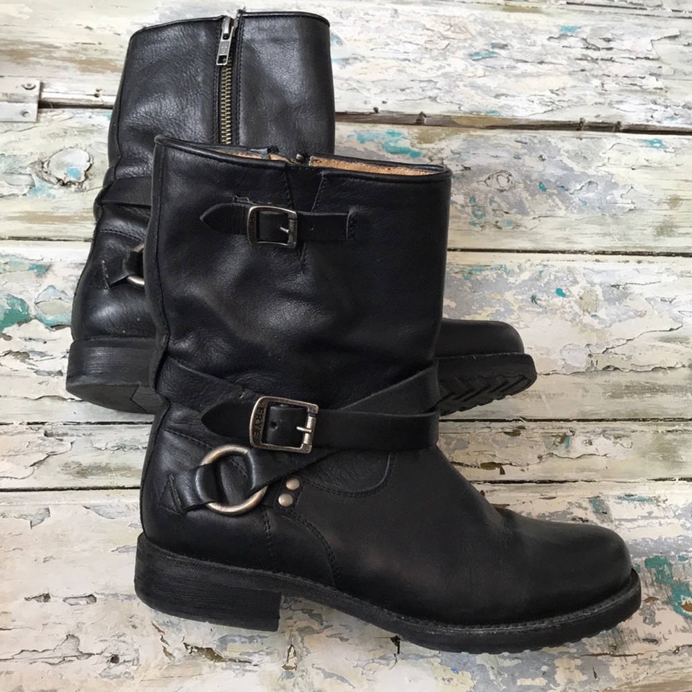Frye Women’s black leather combat boot